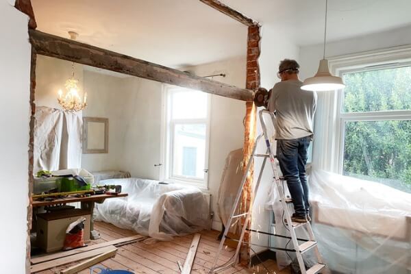 內牆切割打通。