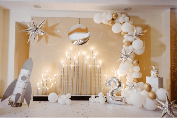 燈飾生日派對佈置