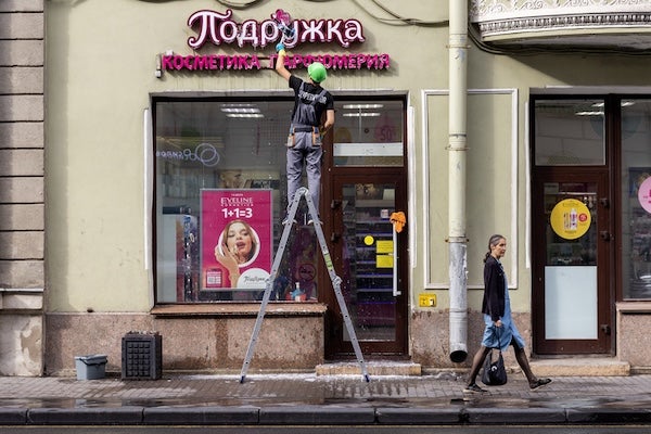 為何需要進行招牌清洗？