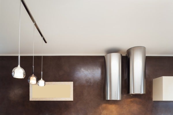 軌道吊燈費用：軌道吊燈安裝前需要經過施工人員的規劃