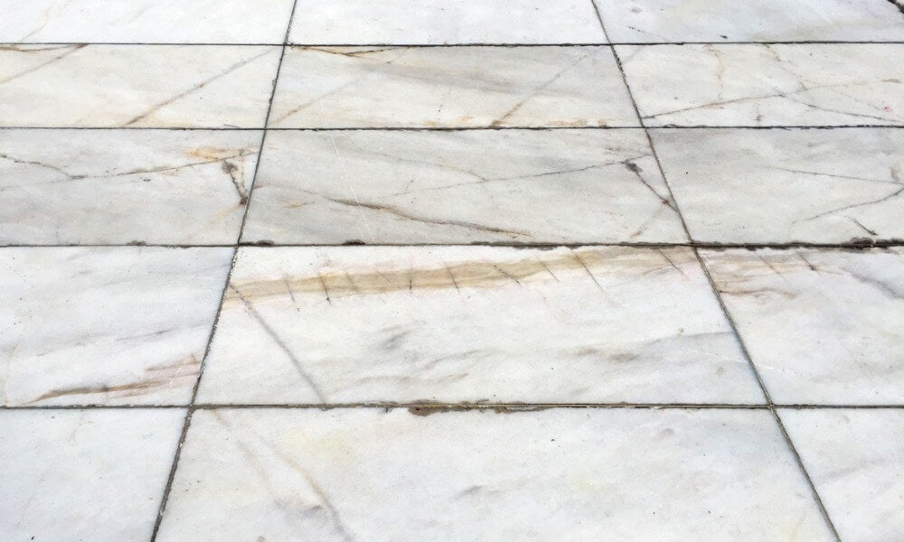 大理石地板裂痕