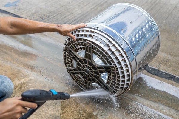 師傅如何清洗洗衣機？