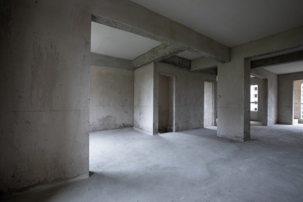 ▲毛胚屋為僅完成建築結構工程的建築物