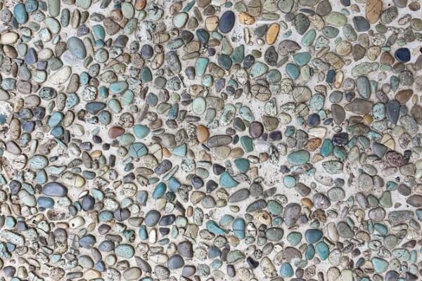 顆粒大小不同的石子