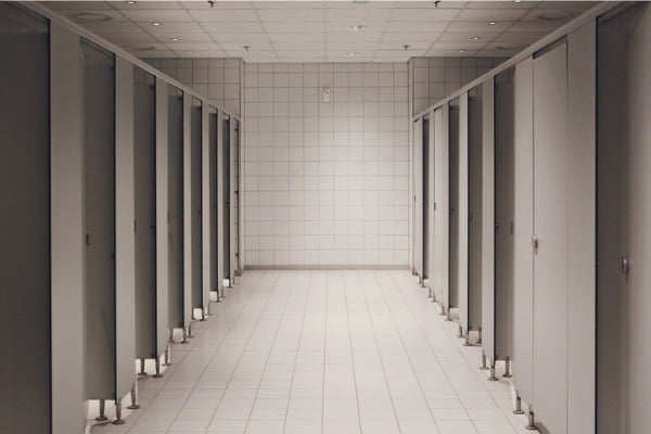 廁所隔間為什麼稱為『搗擺』？