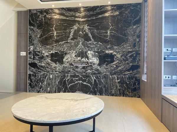 黑中帶白大理石電視牆