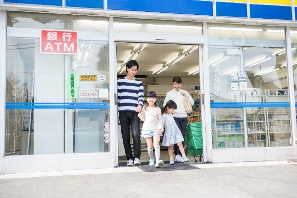 同時安裝按壓式開關與感應式開關的電動門