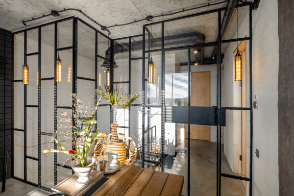 黑框烤漆玻璃隔間