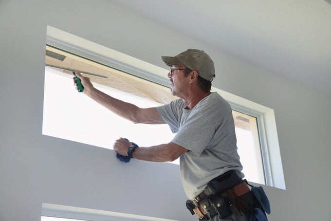 窗戶玻璃刷洗清潔