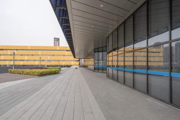 室外水泥板棧道