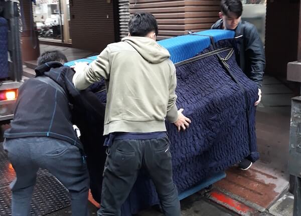直立式鋼琴搬運