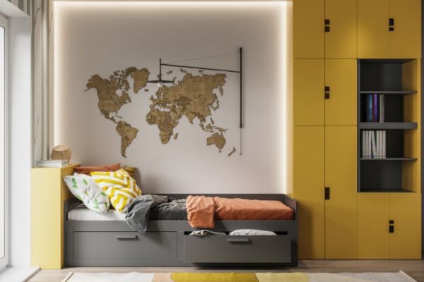 床鋪底層的側拉式收納櫃設計