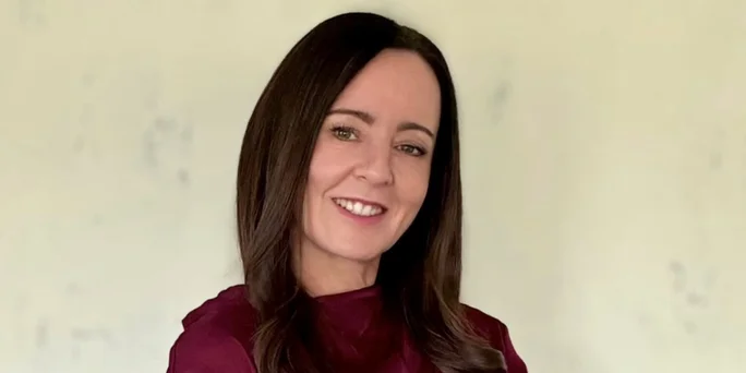 Andrea Cross headshot