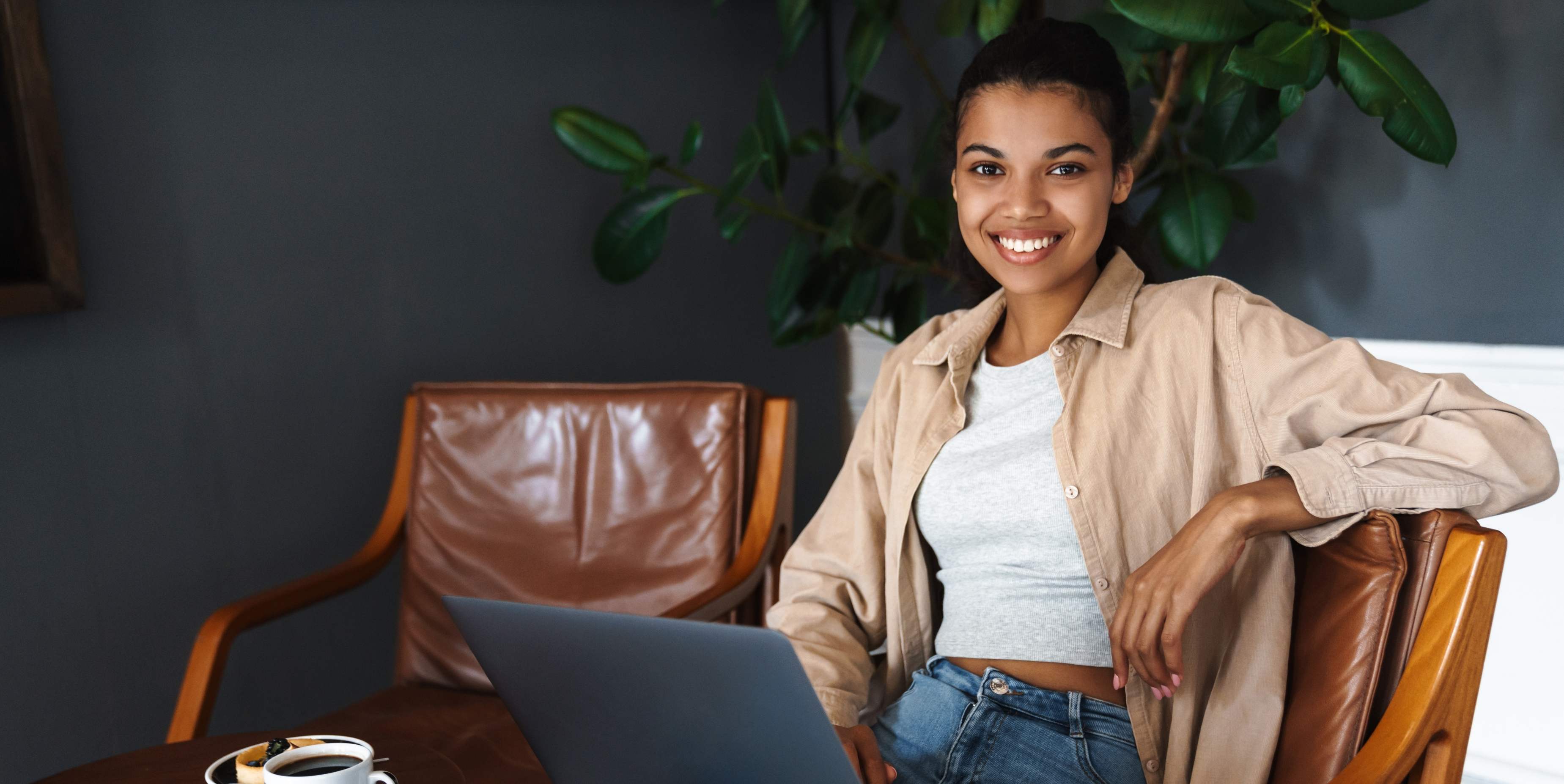 Woman using telehealth psychologists