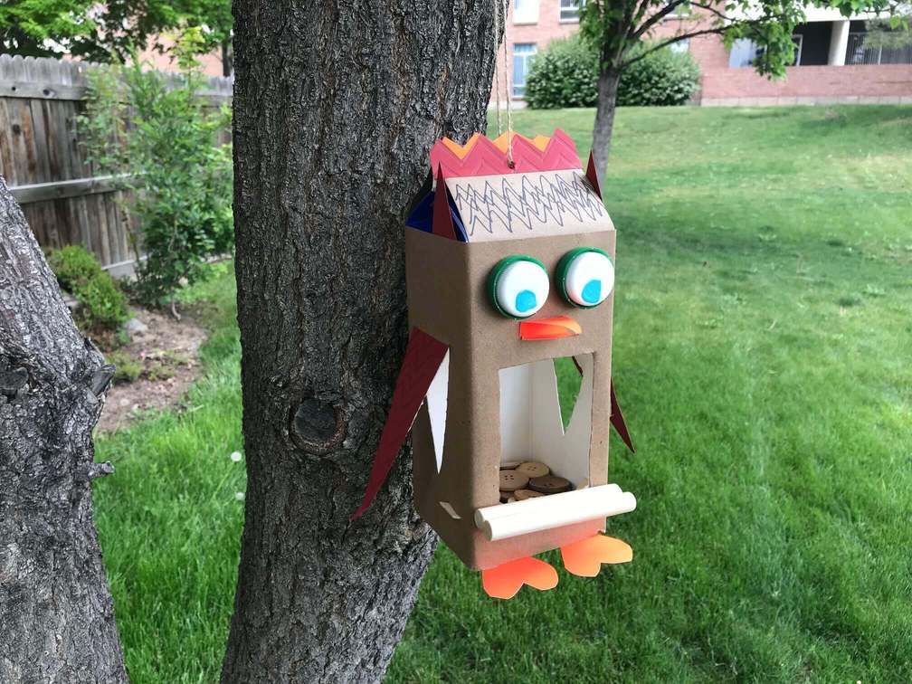 Make your own milk carton bird feeder - DIY