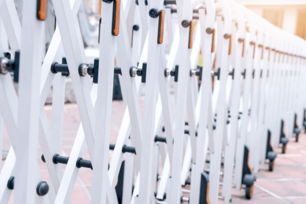 伸縮門缺點有哪些?該選哪款好?怎麼避雷? 伸縮門缺點有哪些?該選哪款好?怎麼避雷?