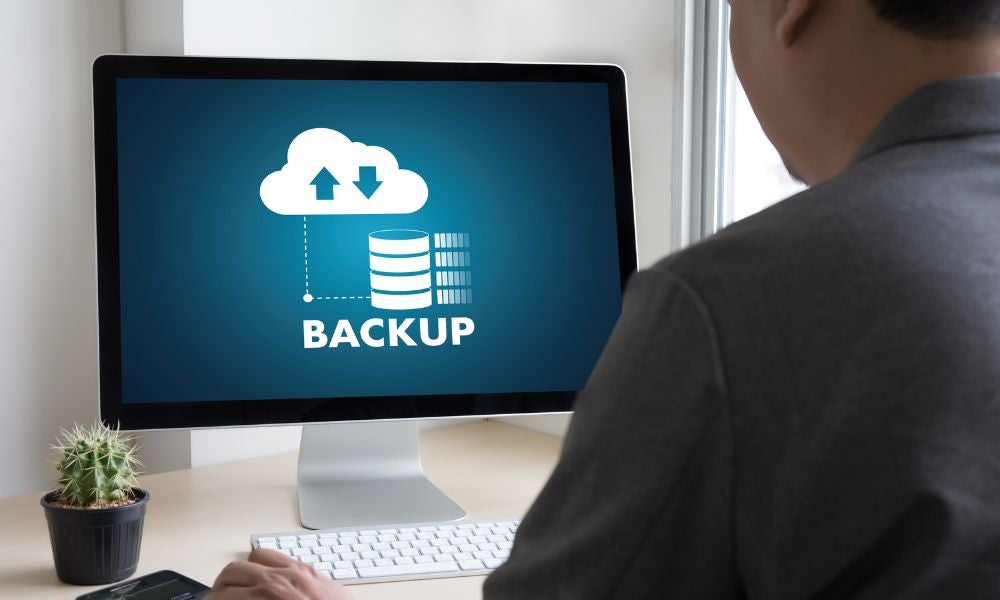 企業資料備份怎麼做?雲端備份 vs 本地備份哪個好? 企業資料備份怎麼做?雲端備份 vs 本地備份哪個好?