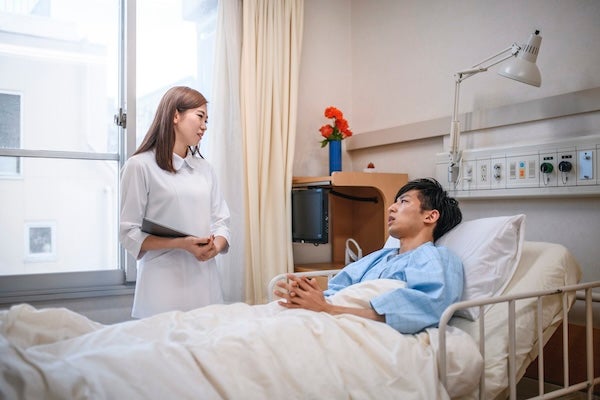 醫院看護費用怎麼算?為您整理收費方式和影響因素 醫院看護費用怎麼算?為您整理收費方式和影響因素