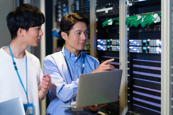 為什麼企業該選擇外包伺服器架設