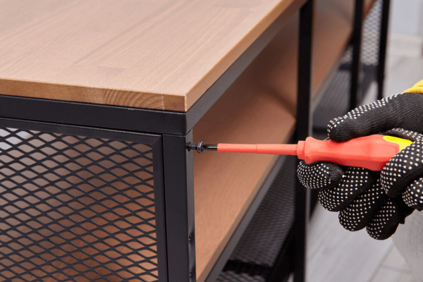 鐵架組裝必備配件、適合運用與收納空間全攻略 鐵架組裝必備配件、適合運用與收納空間全攻略