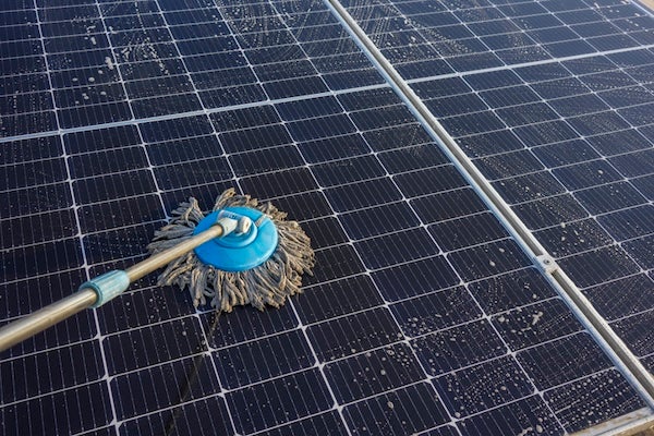為什麼需要定期清洗太陽能板？