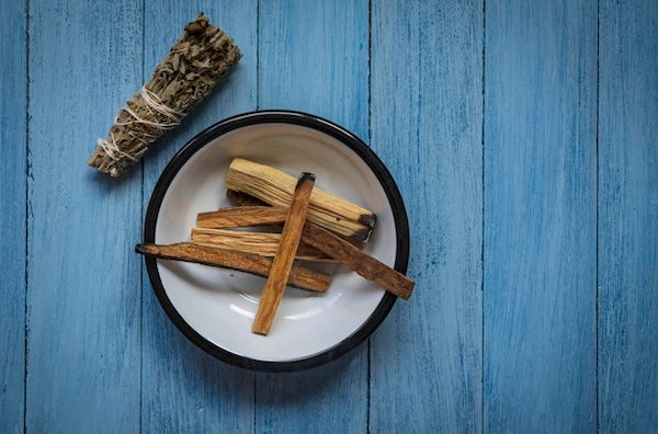 淨宅儀式中常用的用品有哪些？