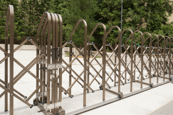 伸縮門使用注意事項