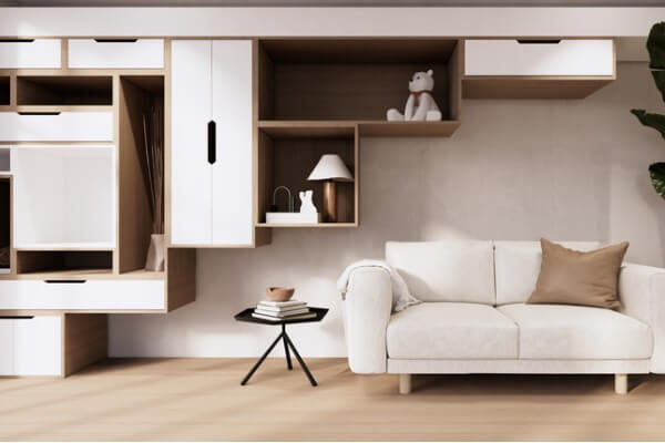 沙發背牆也可以增加收納空間