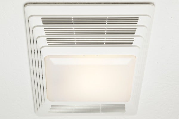暖風機安裝在浴室天花板