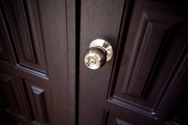 喇叭鎖是最常見的室內門的傳統鎖