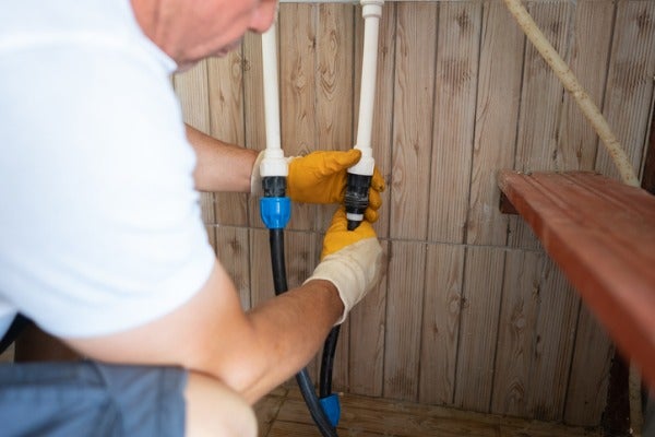 更換舊屋室內水管是老屋翻修時必做的居家水電服務