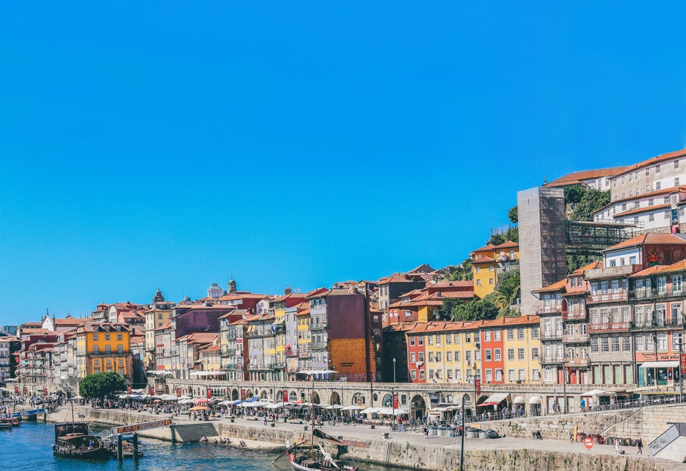 Vantage Explorations | Photograph of Porto | Devotion