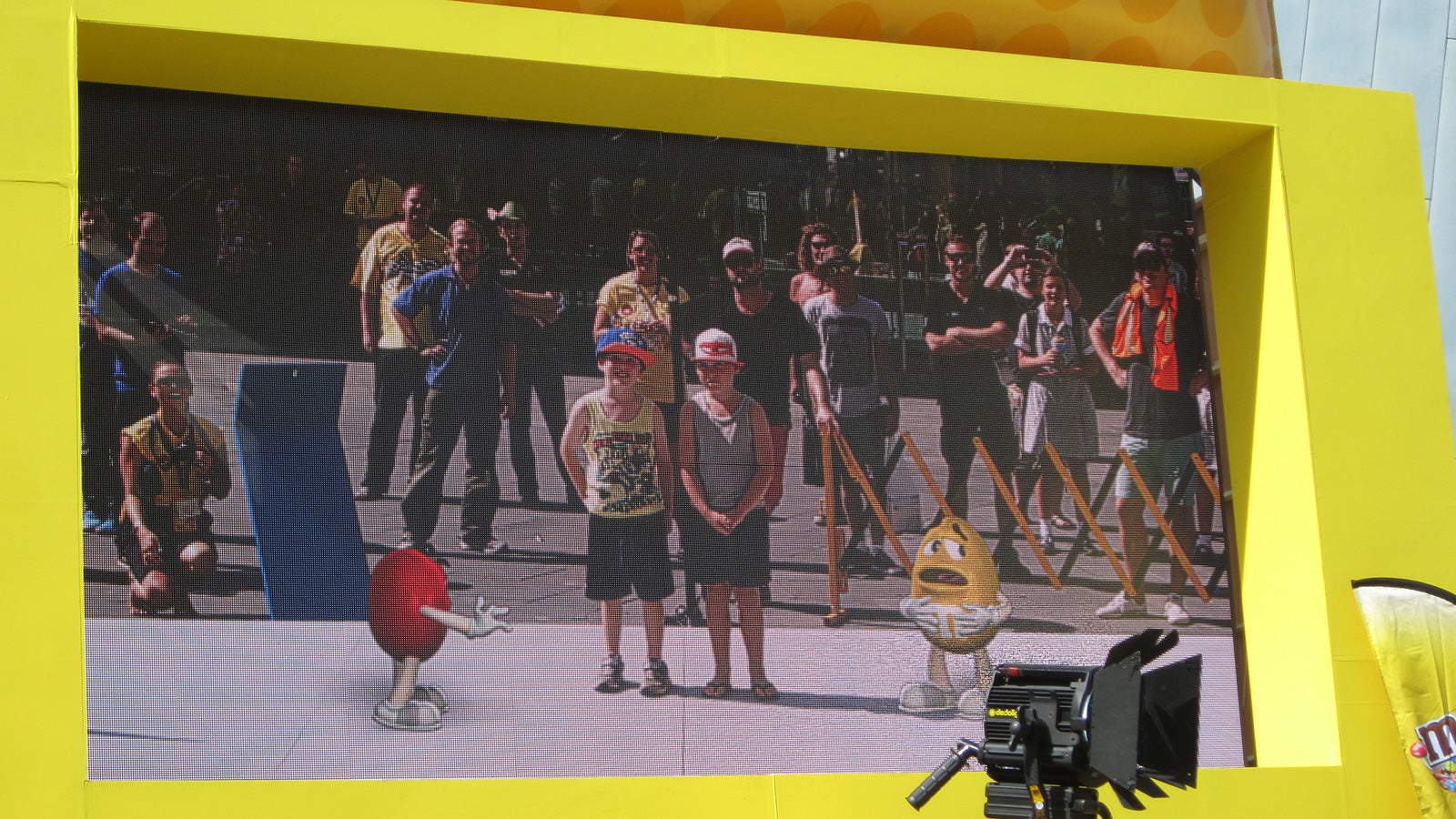 M&M's | children interacting with the M&M augmented reality display in Melbourne's Federation Square | Devotion